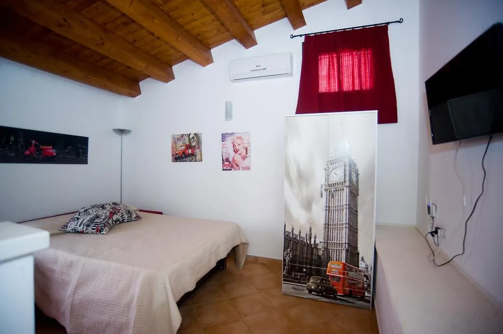 The House Of Castle Apartments 카스텔부오노